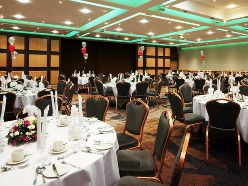 Holiday Inn Birmingham City By Ihg Ресторант снимка